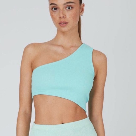 SUMMI TOP - Picture 1 of 9